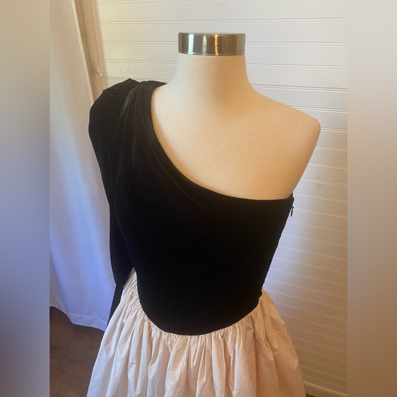 Antonio Melani Born on Fifth Blair One Shoulder Velvet Sleeve Taffeta Dress - Picture 6 of 14